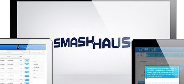En tablet og en telefon med SmashHaus-logoet.